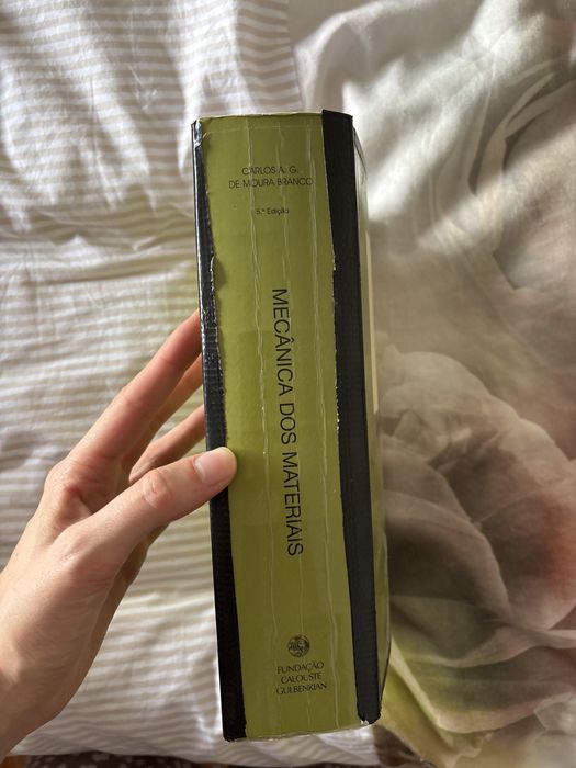 Livro - “Mecânica dos Materiais”
