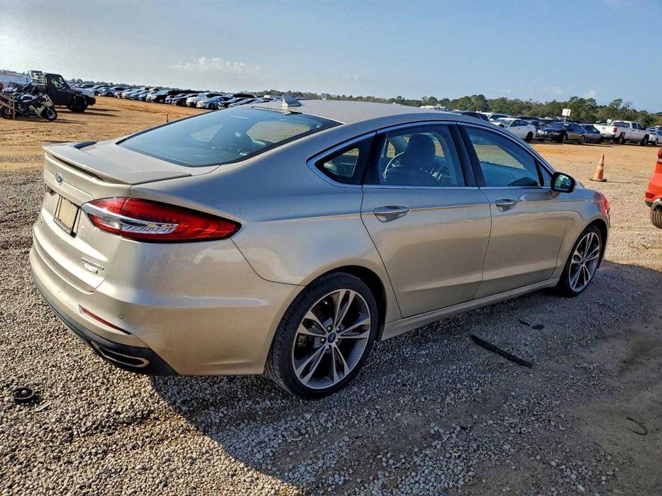 Ford Fusion Titanium 2019 /