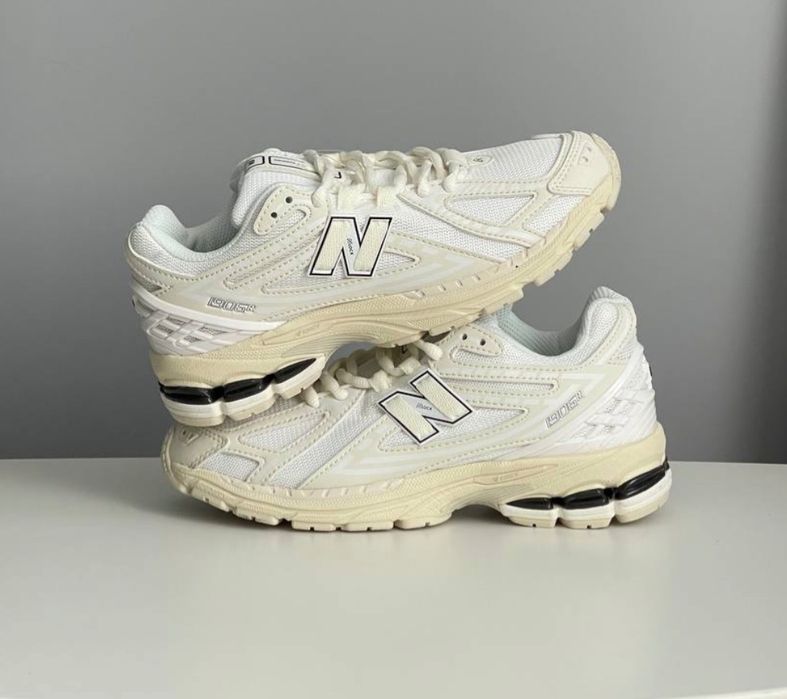 Кросівки Чоловічі Жіночі New Balance 1906R White Black 36-45 Топ