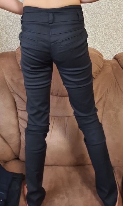 РАСПРОДАЖА!!! Штаны на школьницу, размер от по 23 по 25.