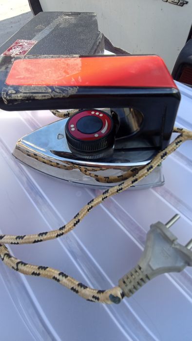 Продам компактный, маленький, разборной утог СССР