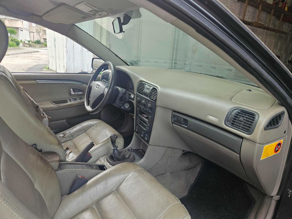 Volvo S40 1.6 Gasolina (2004) | 12.000 km | Motor novo 2024 | 1.500€ | Barreiro