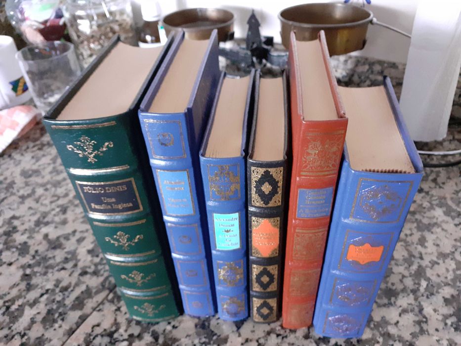 Livros encadernados - Novos