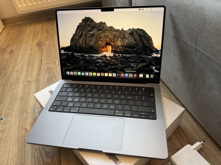 Apple MacBook Pro 14" M3 8GB /512 SSD 79 cykli