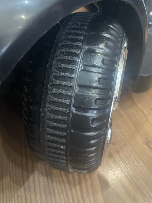 Дитячий автомобіль