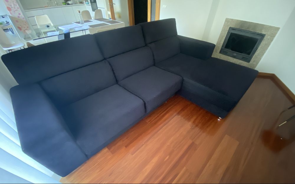 Sofa com chaise longue
