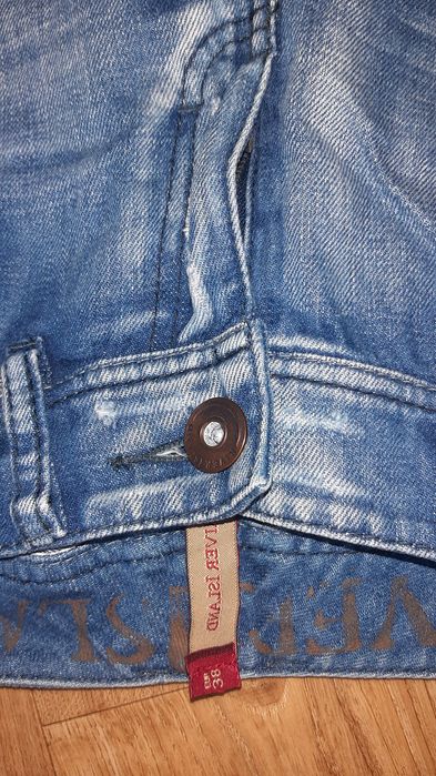 Dżinsy dzwony jeansy River Island