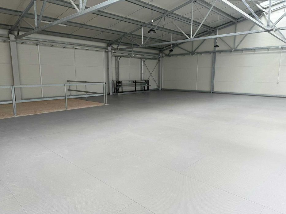 Pomost magazynowy (antresola) wg indywidualnego projektu + wyposażenie