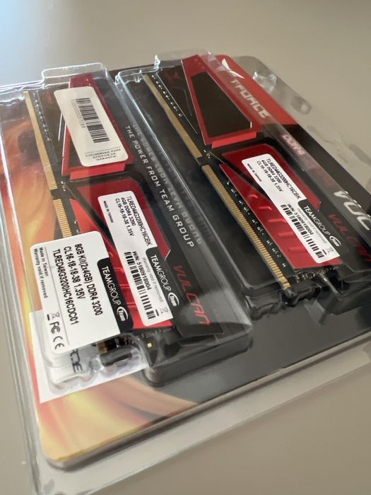 RAM 8GB DDR4 3200 T-Force Vulcan (2X4GB)64752405989250121