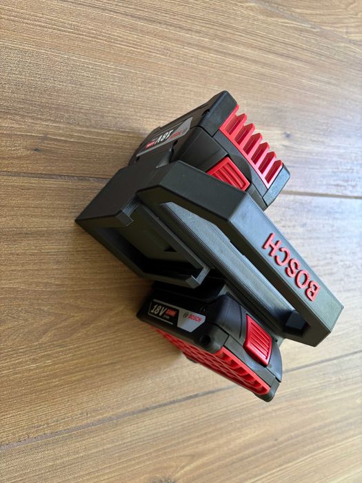 Uchwyt Koszyk do Baterii Bosch Professional 18V, 4 akumulatory