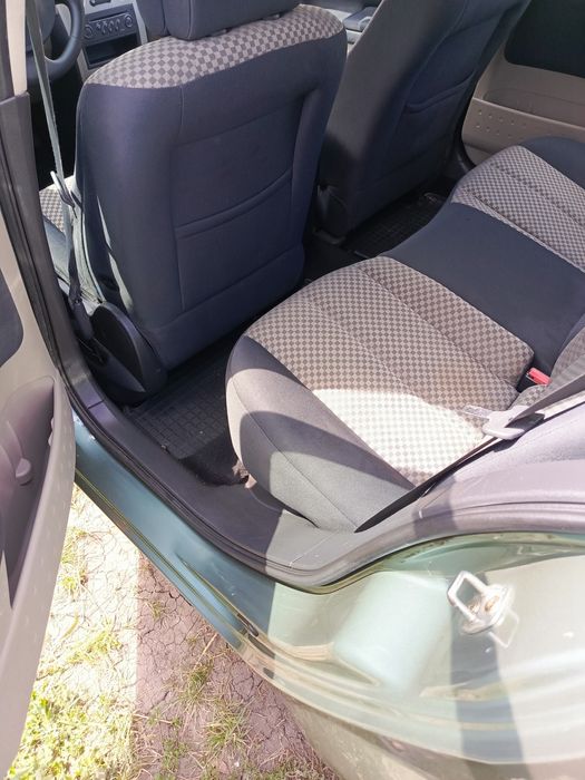 Свіжопригнане авто