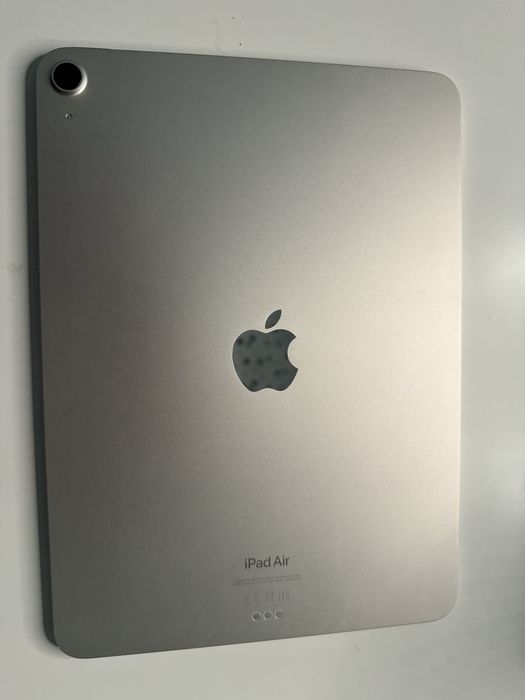 Apple - iPad Air (5gen) WiFi 64GB (Luz das Estrelas)