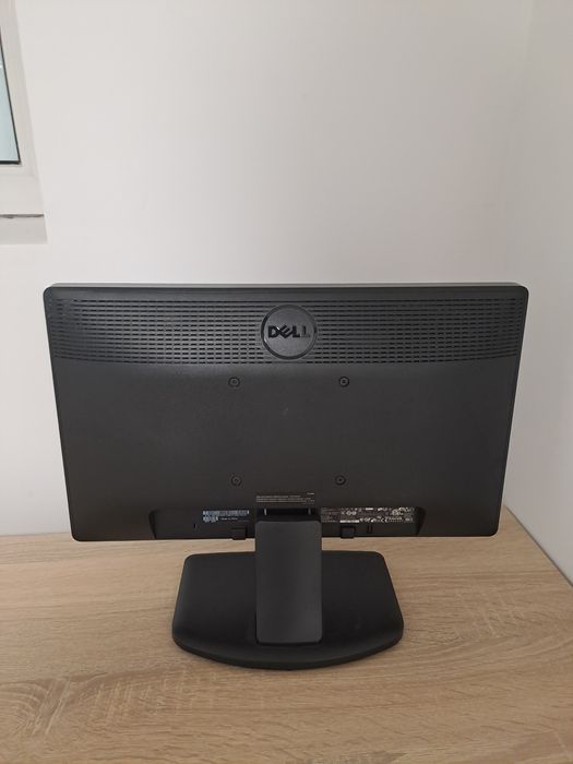 Monitor Dell VGA (z przejściówką HDMI)