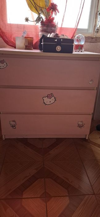 Cómoda Rosa Hello Kitty