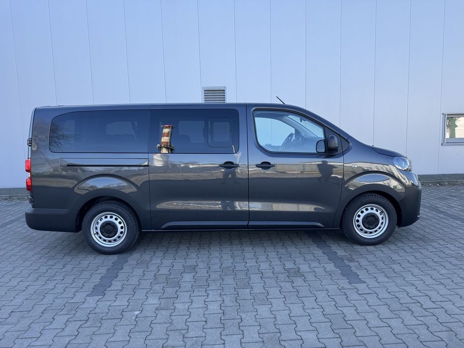 Wynajem busa, bus 9 osobowy, Wypożyczalnia