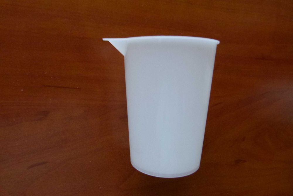 Pojemnik na wodę z dzióbkiem