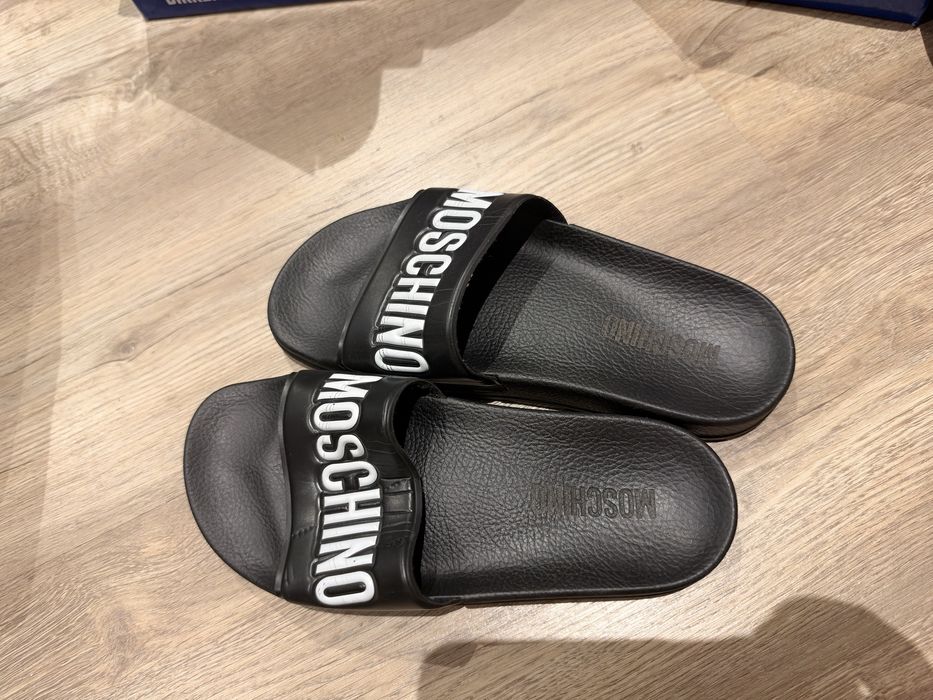 Chinelos Moschino 37