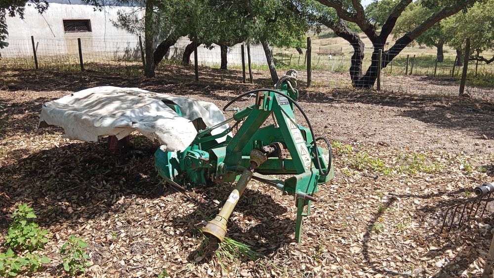 Vendo gadanheira Kuhn gmd 400