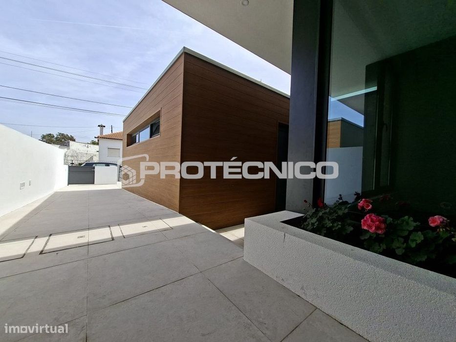 Moradia T3 Geminada – Aradas - PRONTA A HABITAR!