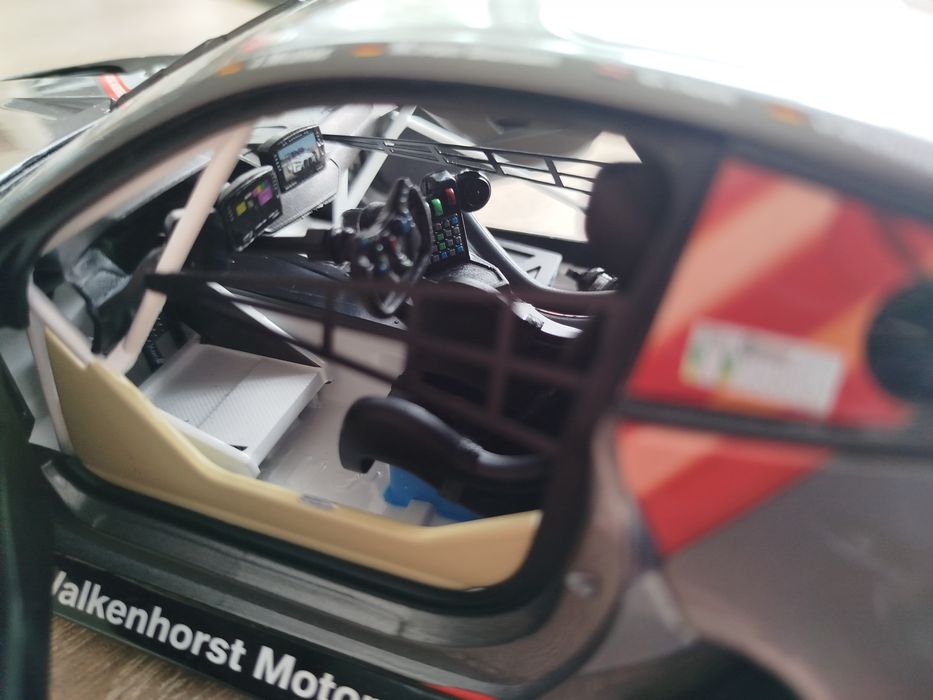 Model BMW M4 skala 1:18