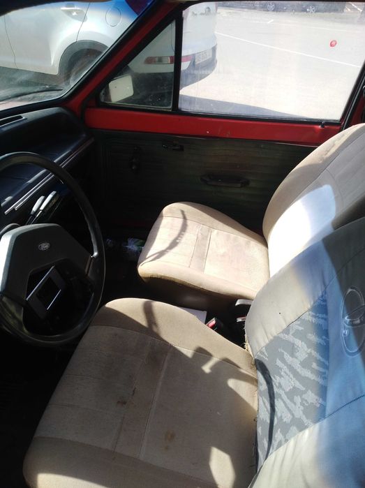 Автомобіль Ford фієста,