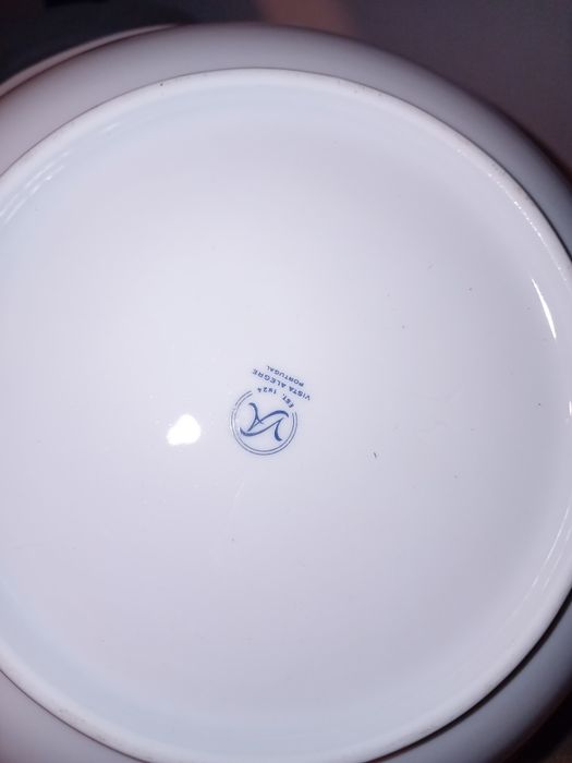 Taça grande em  porcelana Vista Alegre