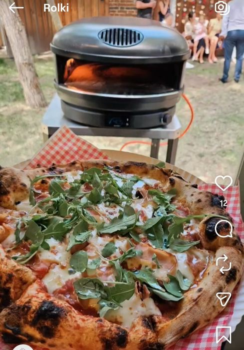 Pizza z pieca na Twoim przyjeciu Live cooking catering foodtruck  wesele