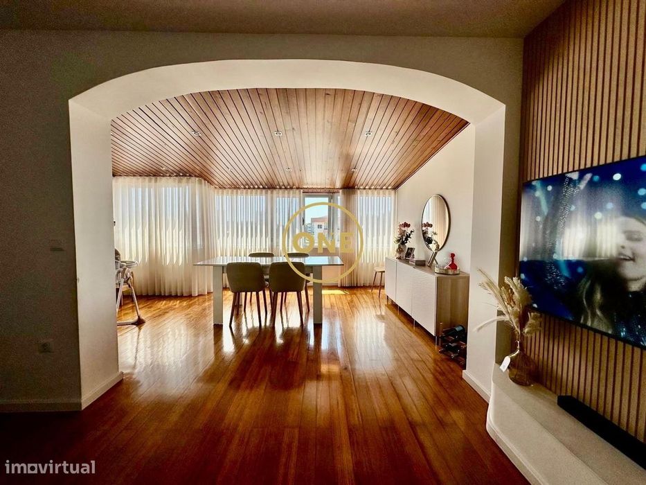 Apartamento T3 Remodelado No Centro da Póvoa de Varzim