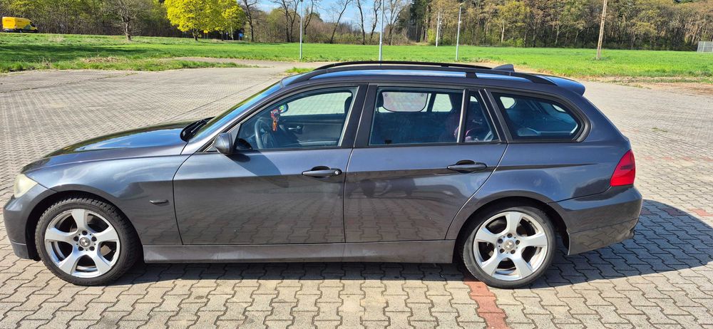 BMW   E91    2.0