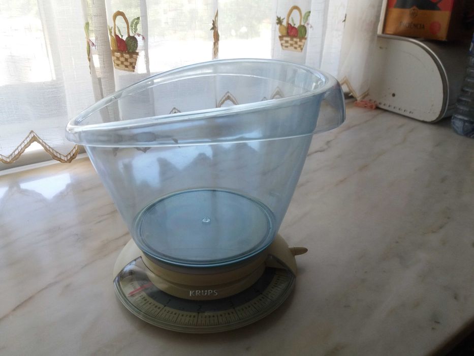 Balança Krups. Em ótimo estado.