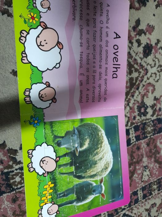 Livro de animais com puzzle