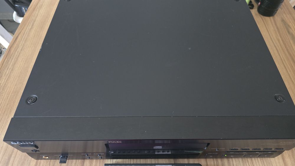 Sony X303ES- CD plus pilot