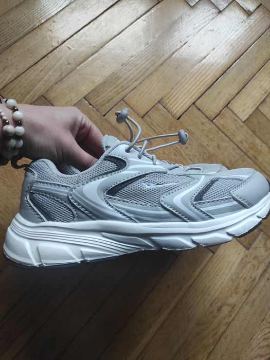 Buty, Snickers, sprandi rozmiar 35