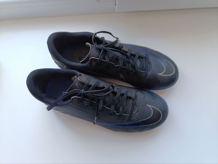 Футбольные бутсы