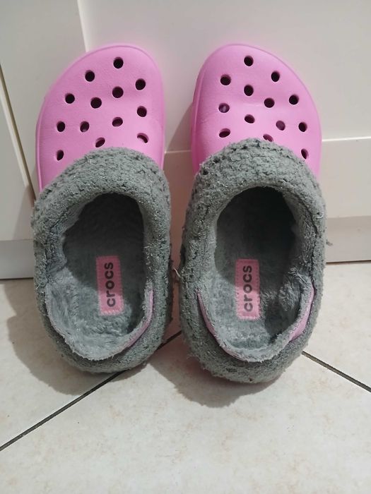 Crocs klapki Ocieplane M5 W7 różowe r. 37,5

Używane, stan