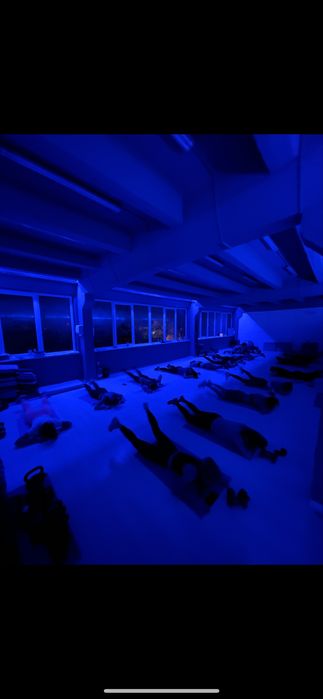 Продаж повністю обладнаної студії фітнесу та стретчингу.