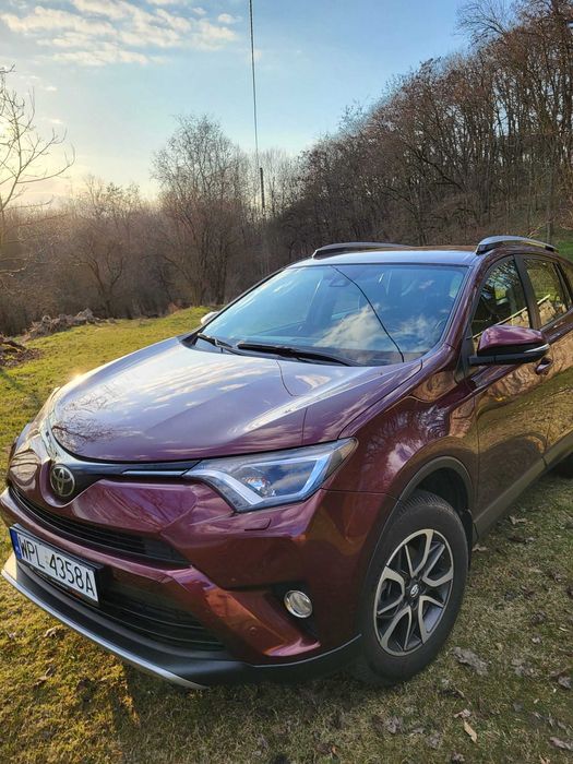 Auto Toyota Rav4. Tel. 515 861 193