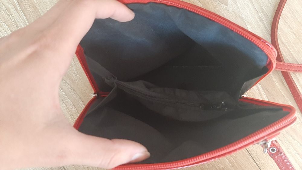 Czerwona torebka Vera Pelle