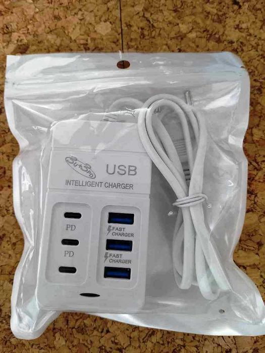 35W USB + USB-C Charger (New)64751966331393122