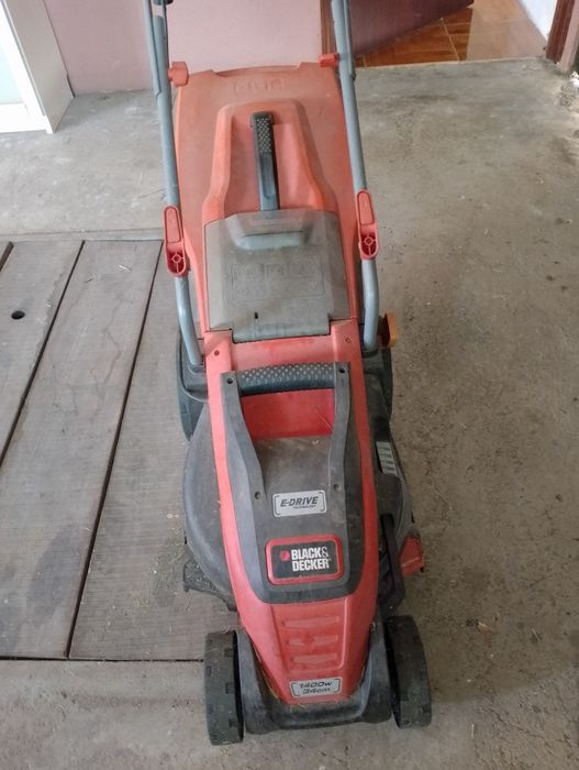 Corta relva Black and Decker