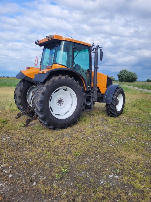 Renault ares 610 rz