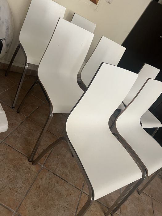 Conjunto de 6 cadeiras brancas + 1 de oferta