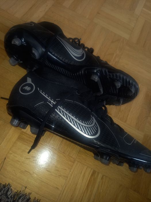 Korki buty piłkarskie Nike rozm. 42.