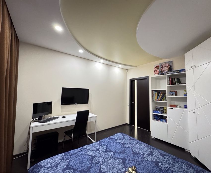 Продам 5 кімнатну квартиру. Лівий берег. Ремонт. Меблі. Техніка