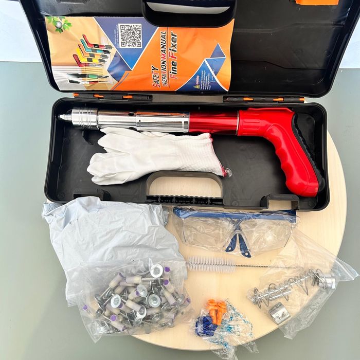 Pistola de pregos para betao e paredes