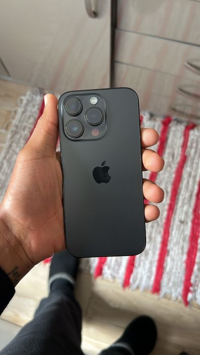 Troco iphone 14 pro e apple watch SE