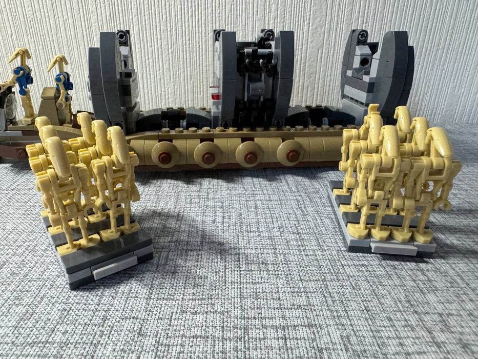 Набір Лего "Транспортер дроїдів"