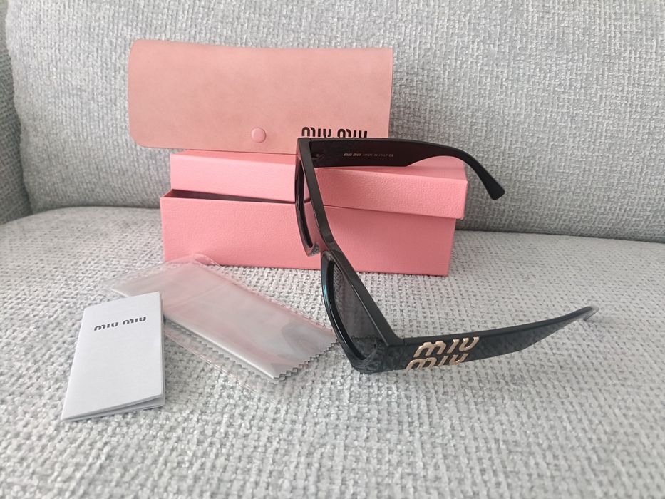 Óculos de sol miu miu