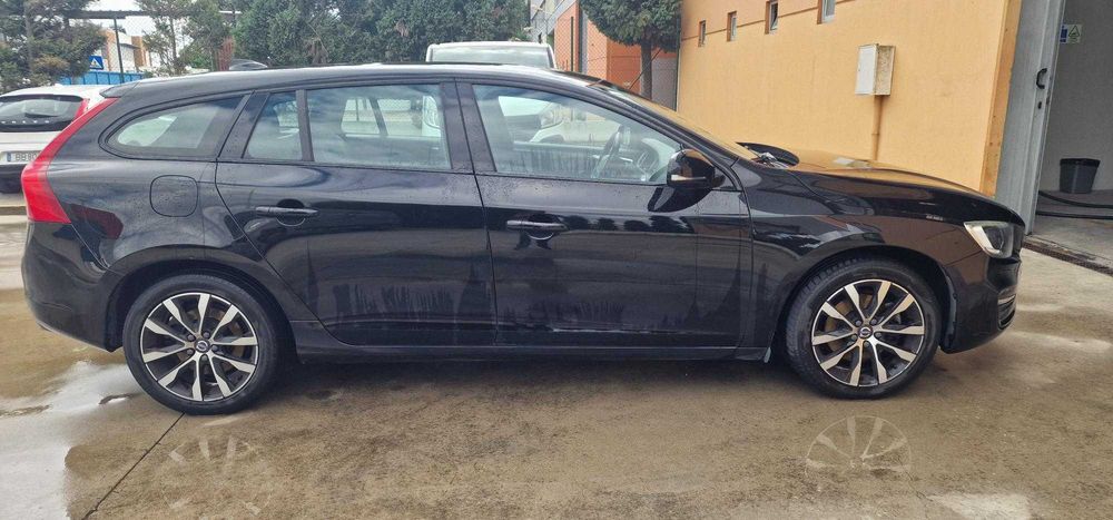VOLVO V60 2018 2.0 150cv