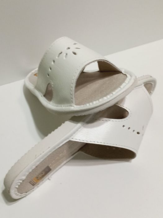 Skórzane pantofle damskie, rozmiar 38